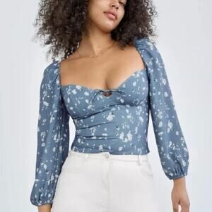 Aritzia Wilfred Novella Blouse Size Medium Blue Floral 92421‎ Long Sleeve